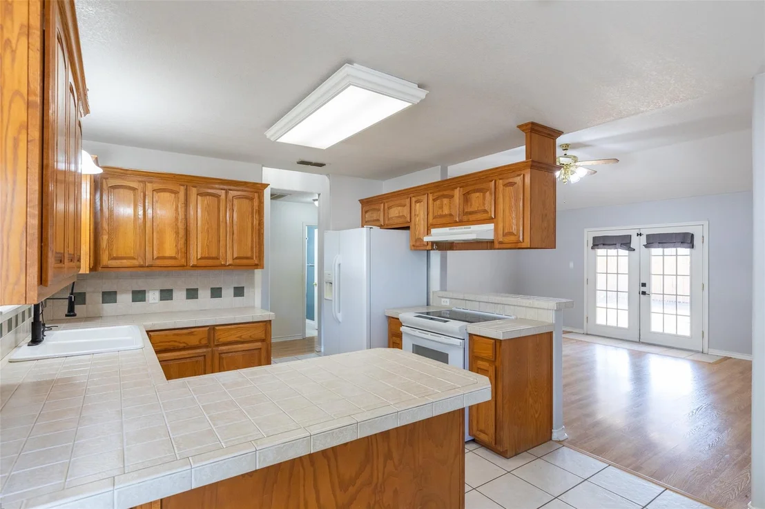 Photo of 717 Groves Road