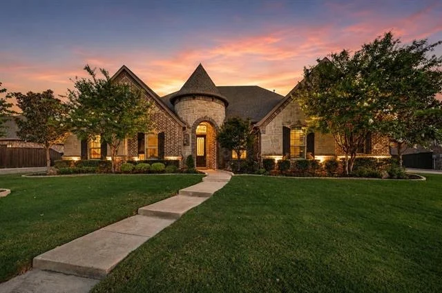 Photo of 808 Regal Crossing