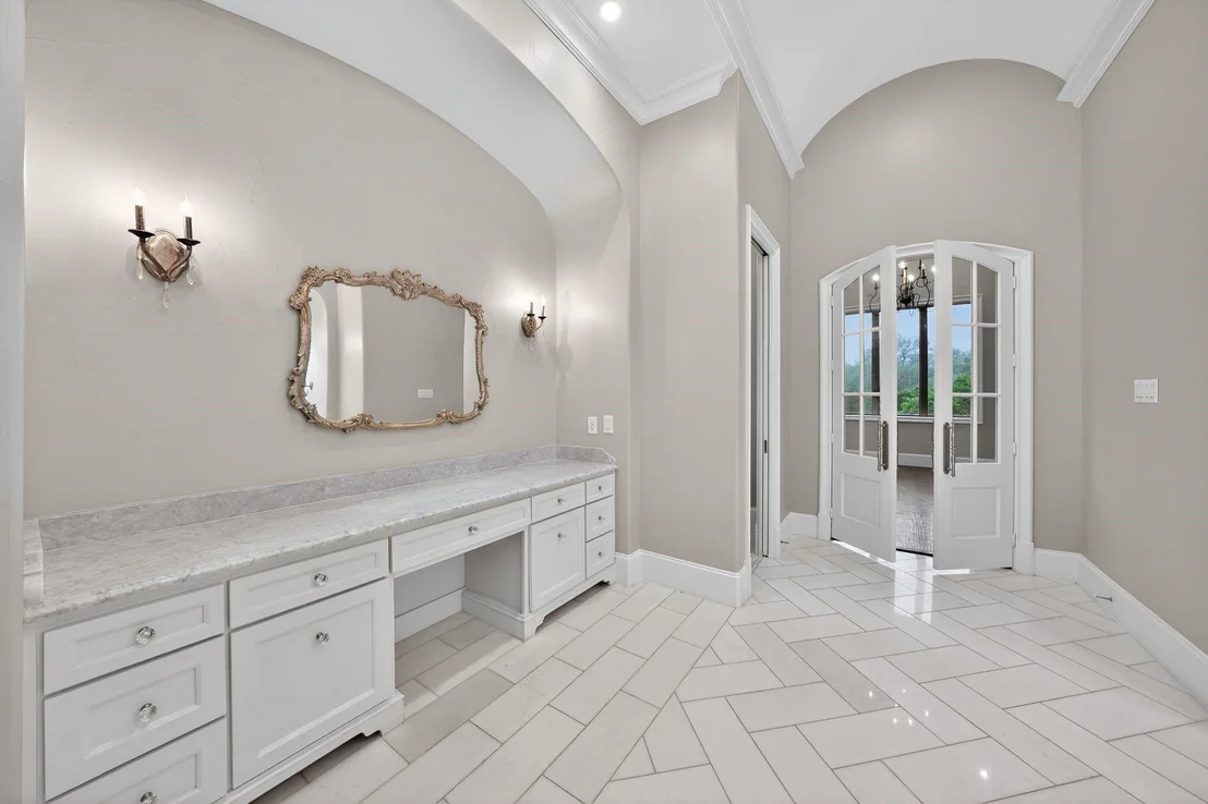 Photo of 230 Oak Tree Drive