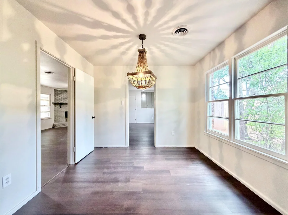 Photo of 2248 Crescent Drive