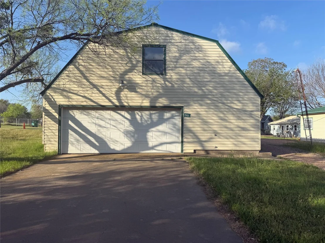 Photo of 1501 Mcadams Road