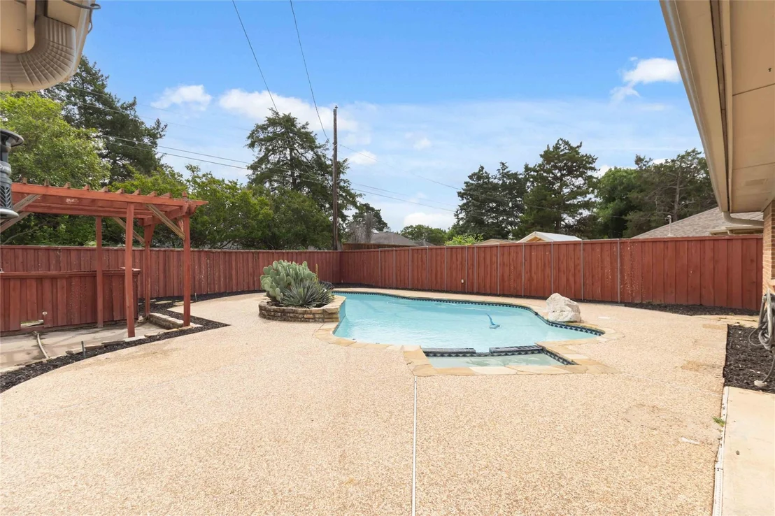Photo of 200 Sunny Crest Drive