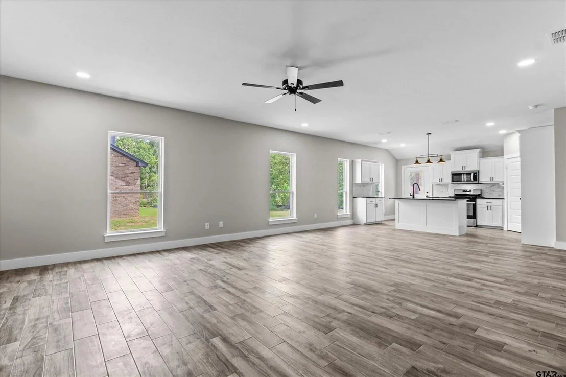 Photo of 16134 Crossing Circle