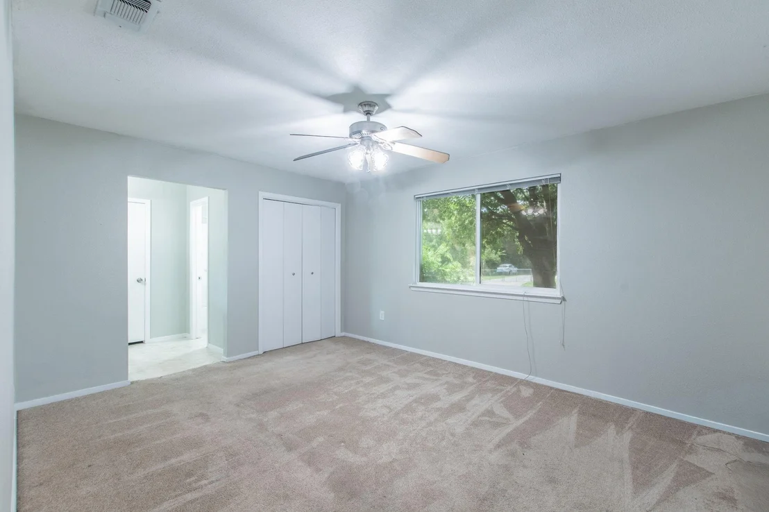 Photo of 2911 Persimmon Drive