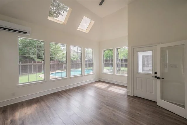 Photo of 543 Timber Ridge Drive