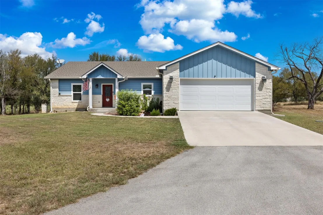 Photo of 141 Eagle Point Cove