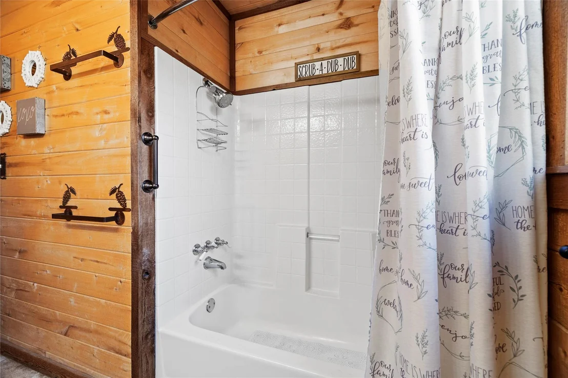 Photo of 1020 County Road 3277