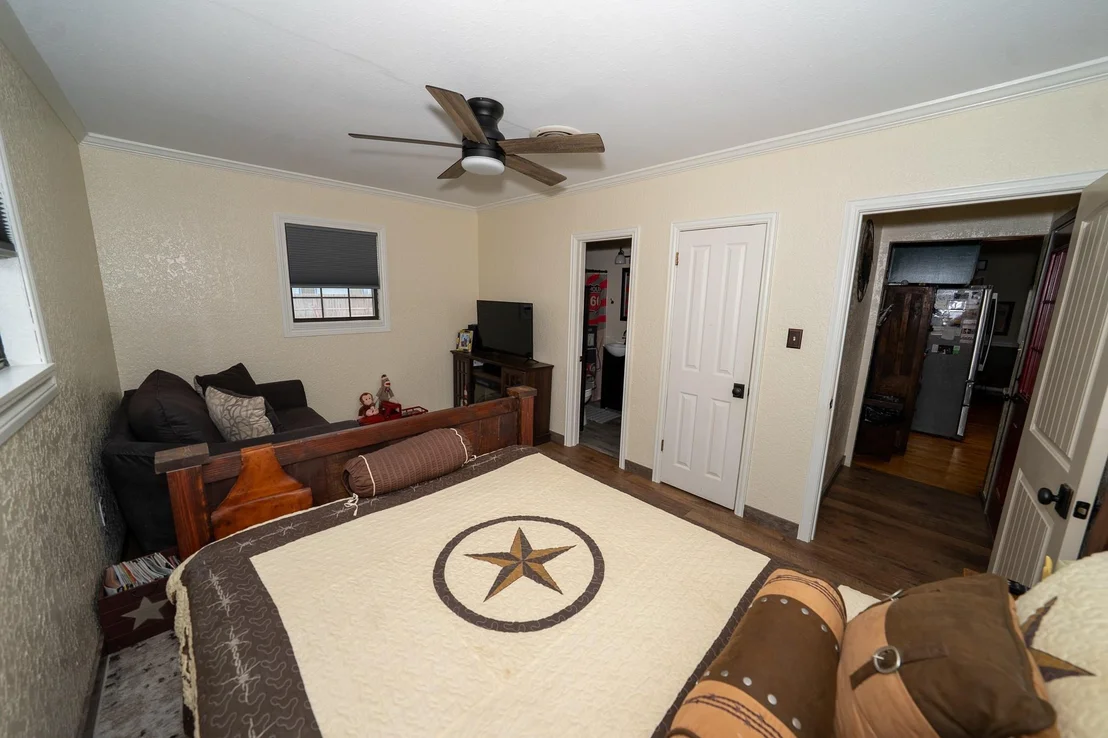 Photo of 455 5th