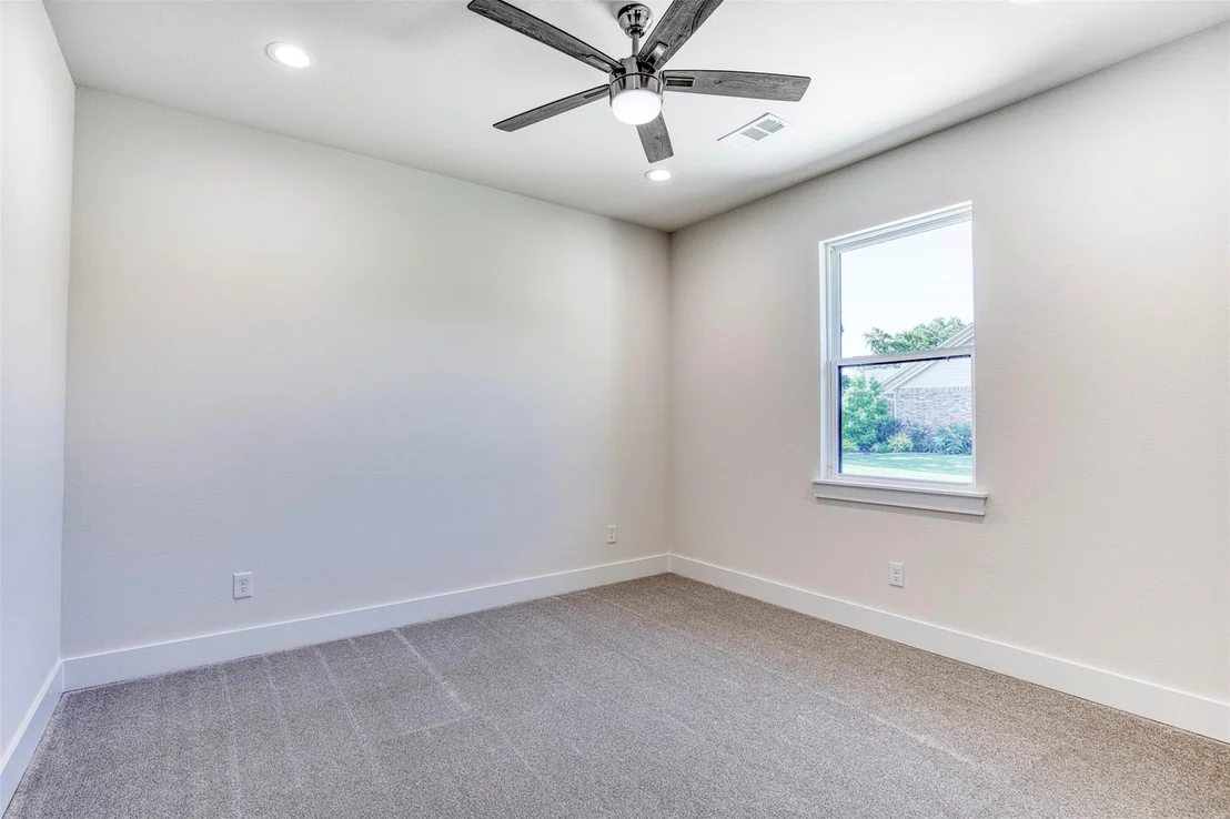 Photo of 1044 Hidden Oaks Drive