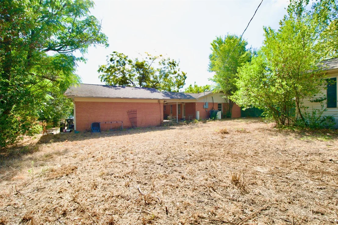 Photo of 819 Pecan Street