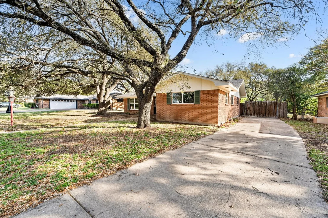 Photo of 5907 Caldwell Street