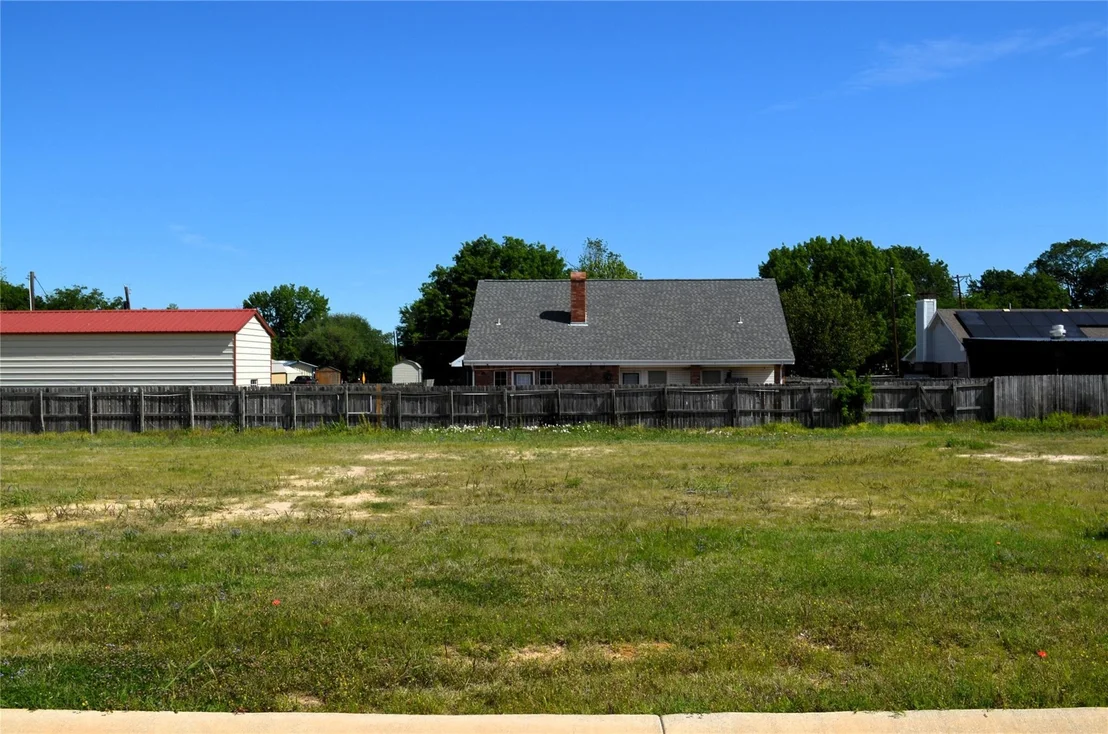 Photo of 310 Preston Road