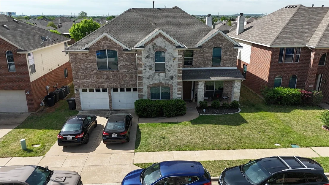 Photo of 421 Roundrock Lane