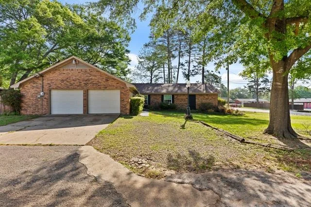 Photo of 2090 Fort Drive