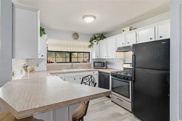 Photo of 908 W 2nd Street