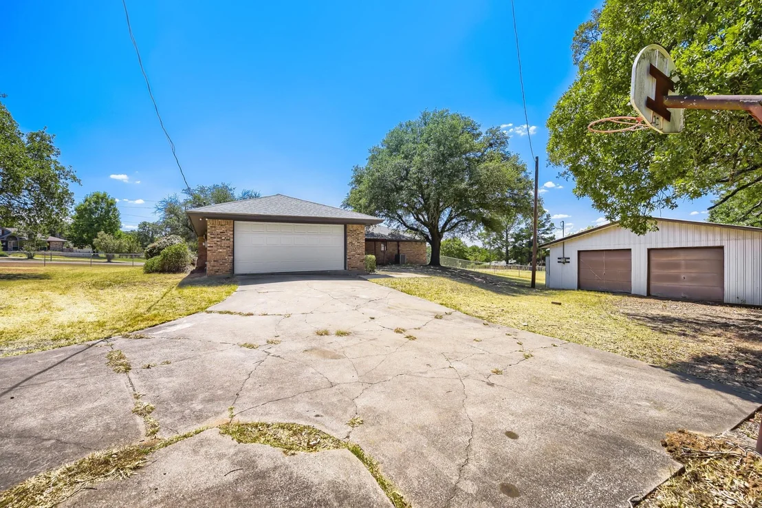 Photo of 2185 Jana Lane