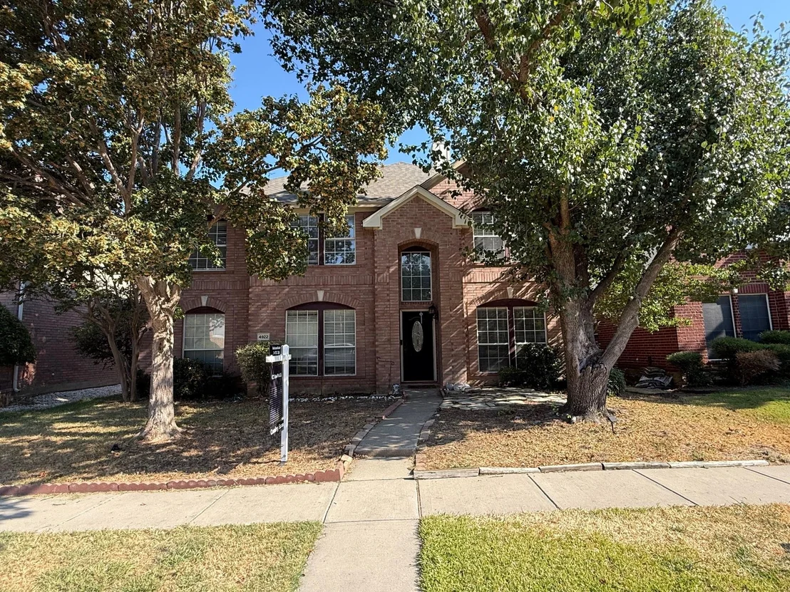 Photo of 4922 Silverweed Drive