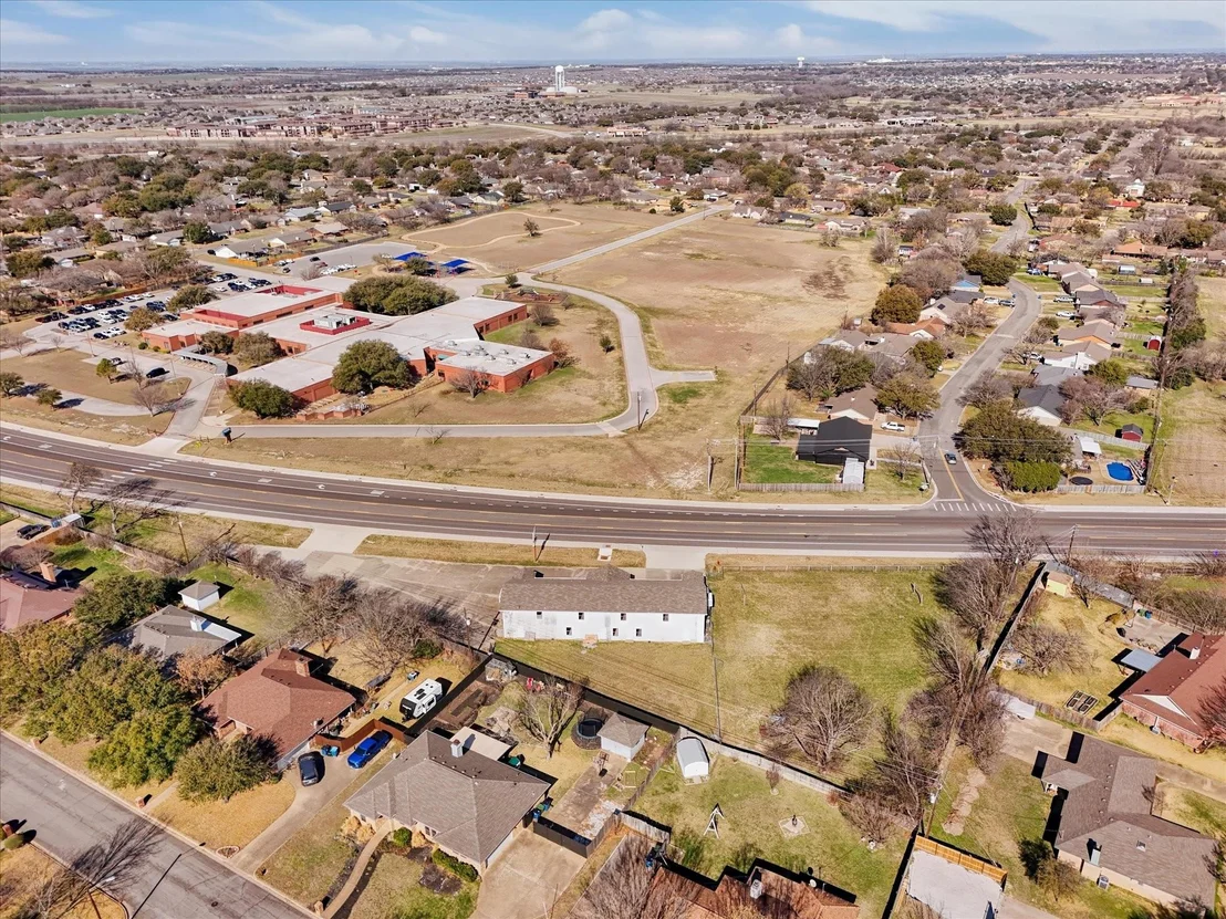 Photo of 611 W Spring Valley Road