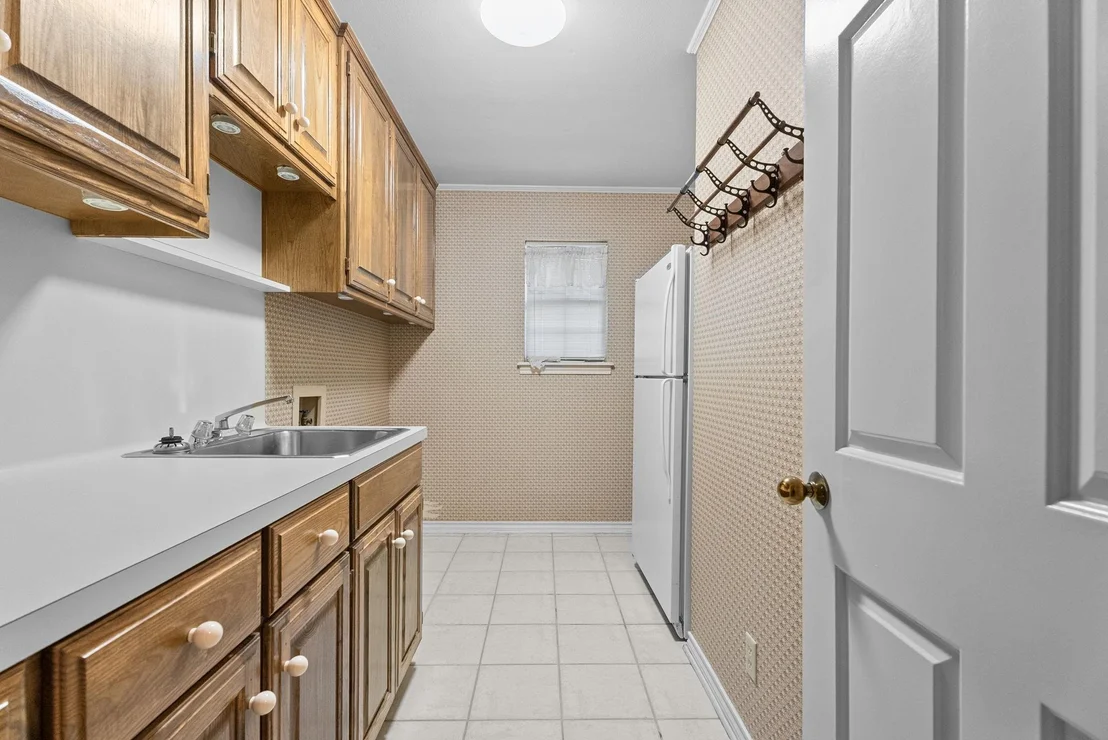 Photo of 1807 Royal Oak Drive