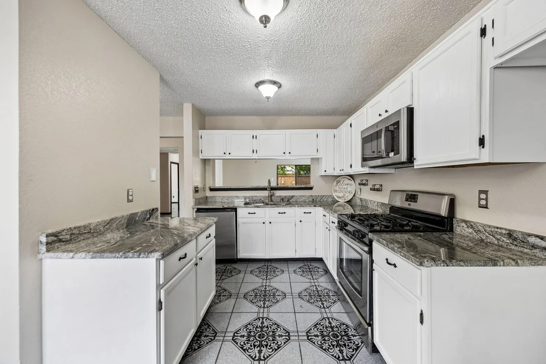 Photo of 2409 Doral