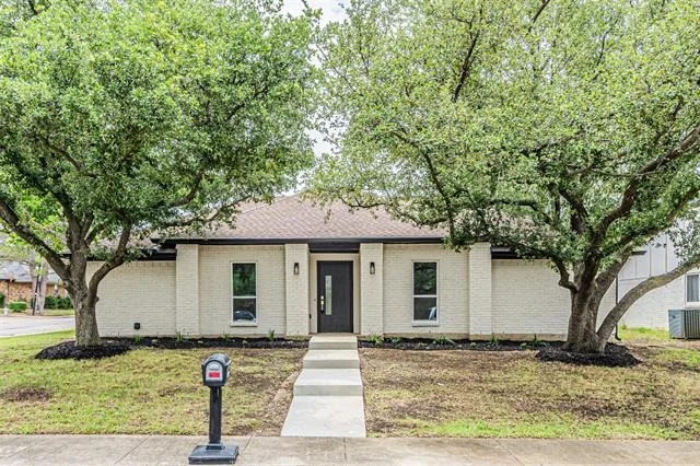 Photo of 2220 Greenvalley Drive