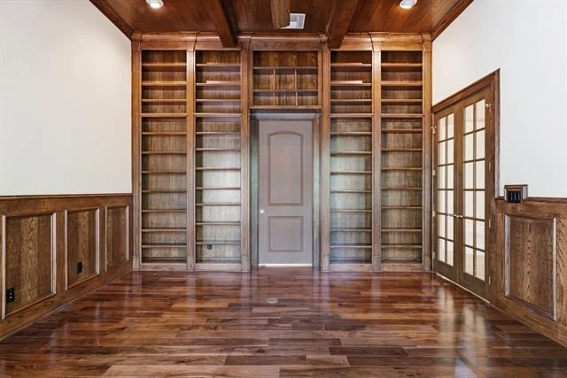 Photo of 2030 Equestrian Lane