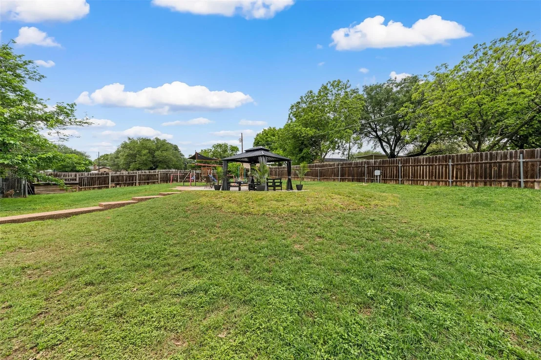 Photo of 216 Hillside Drive