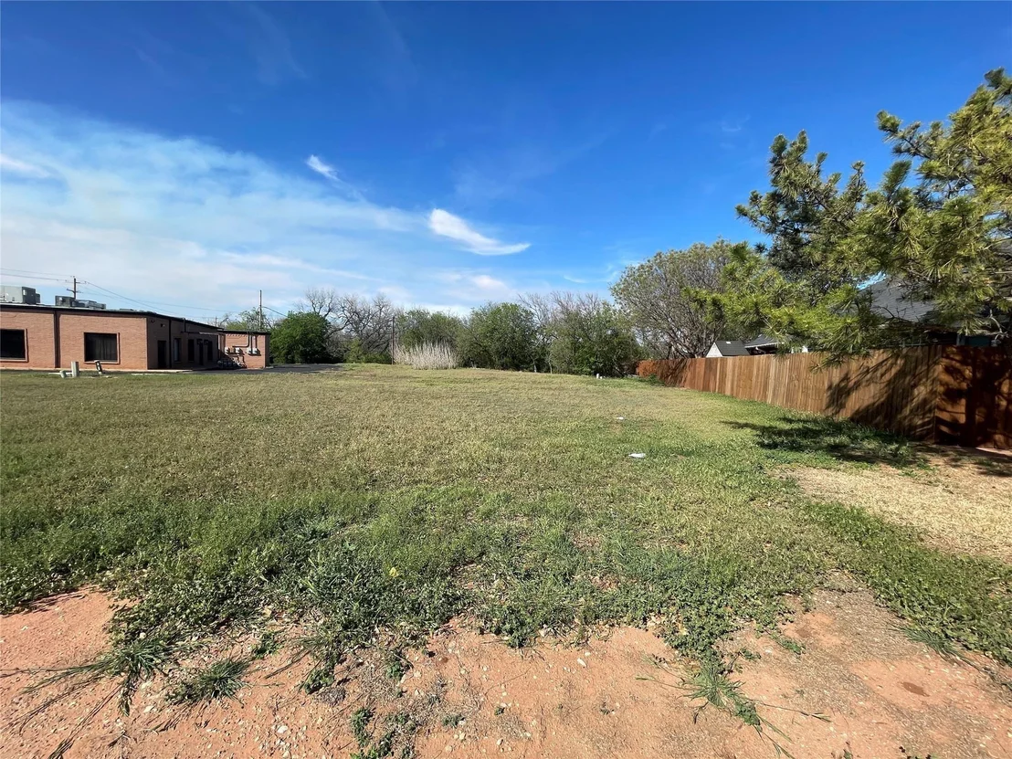 Photo of 242 Elm Cove Circle