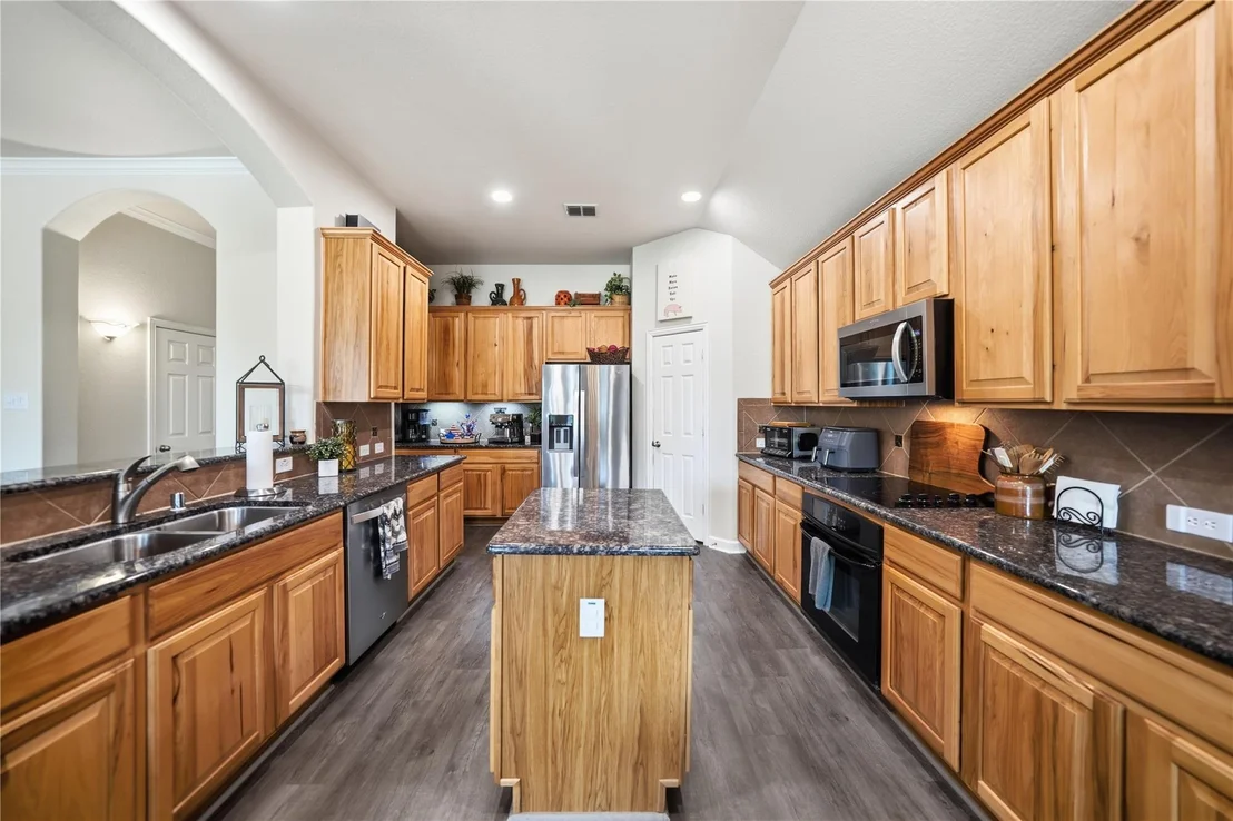 Photo of 1003 Killian Drive