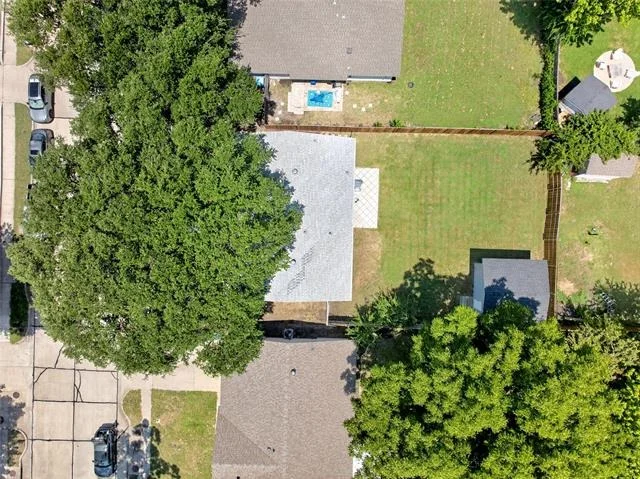 Photo of 5917 Maple Lane