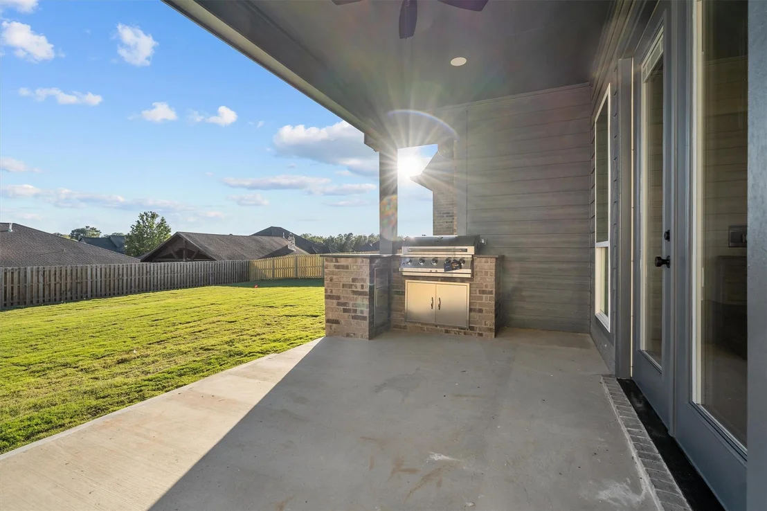 Photo of 16421 Clearview Drive