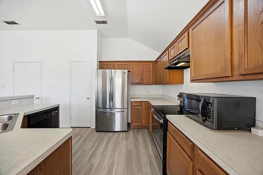 Photo of 334 River Oaks Lane