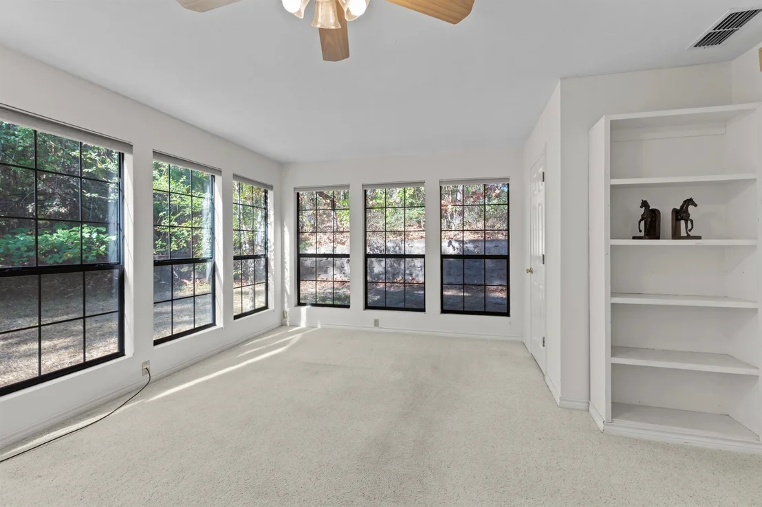 Photo of 1656 Pineview Lane