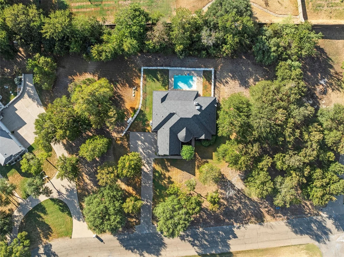 Photo of 580 Whispering Oaks