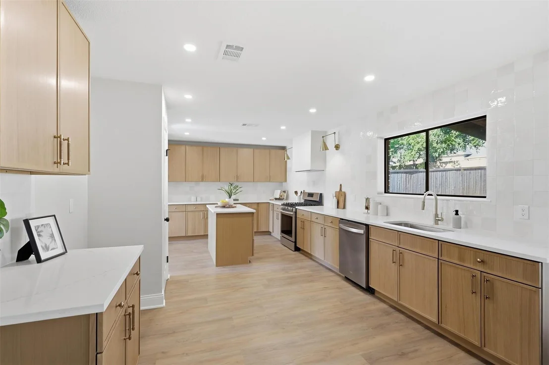 Photo of 614 Berkley Drive