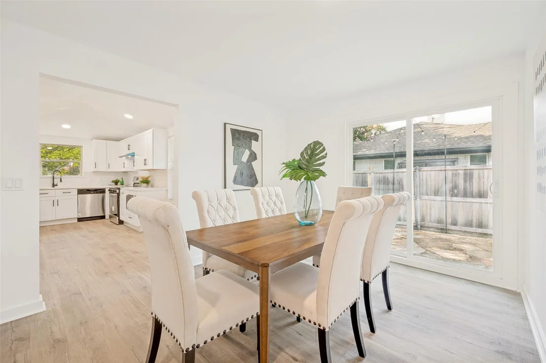 Photo of 5012 Hatherly Drive
