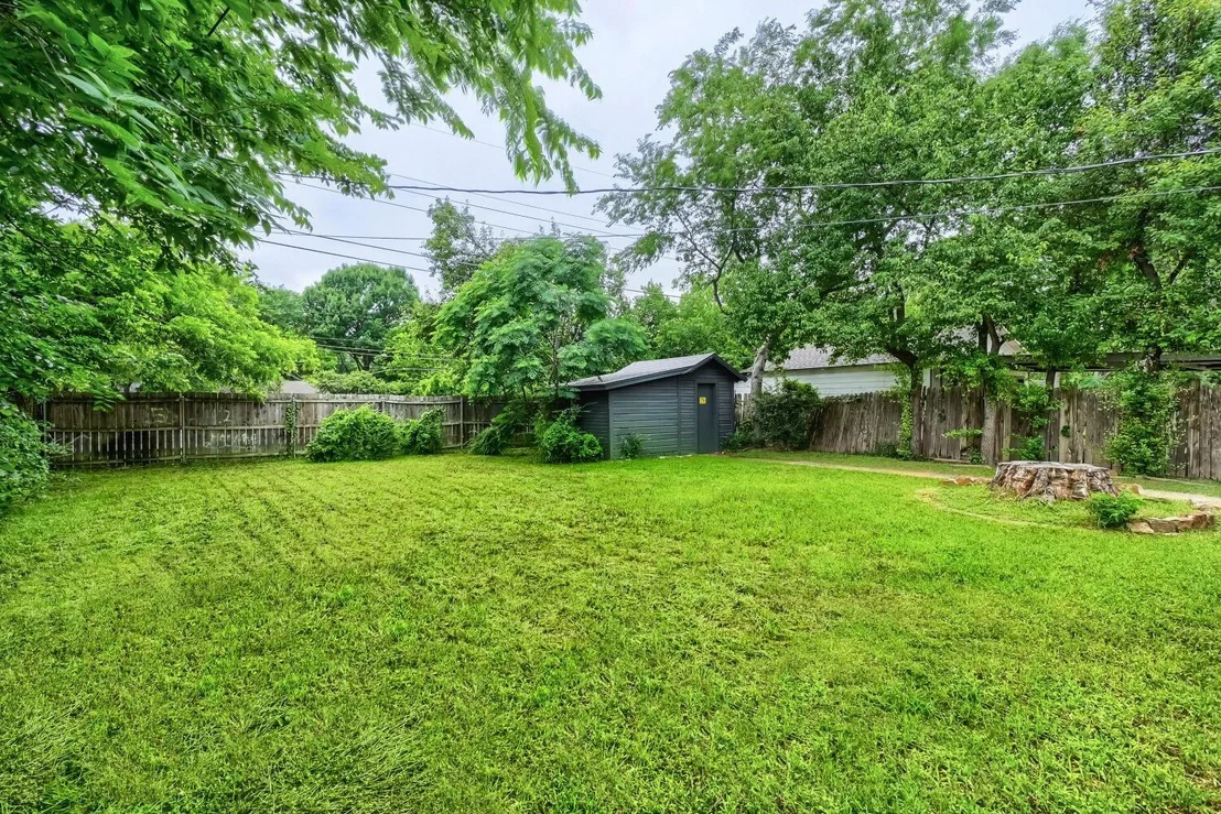 Photo of 1420 Bennett Drive
