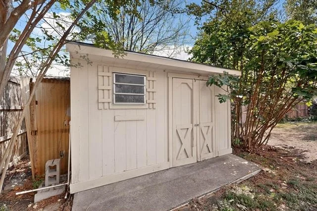 Photo of 213 Gregory Drive