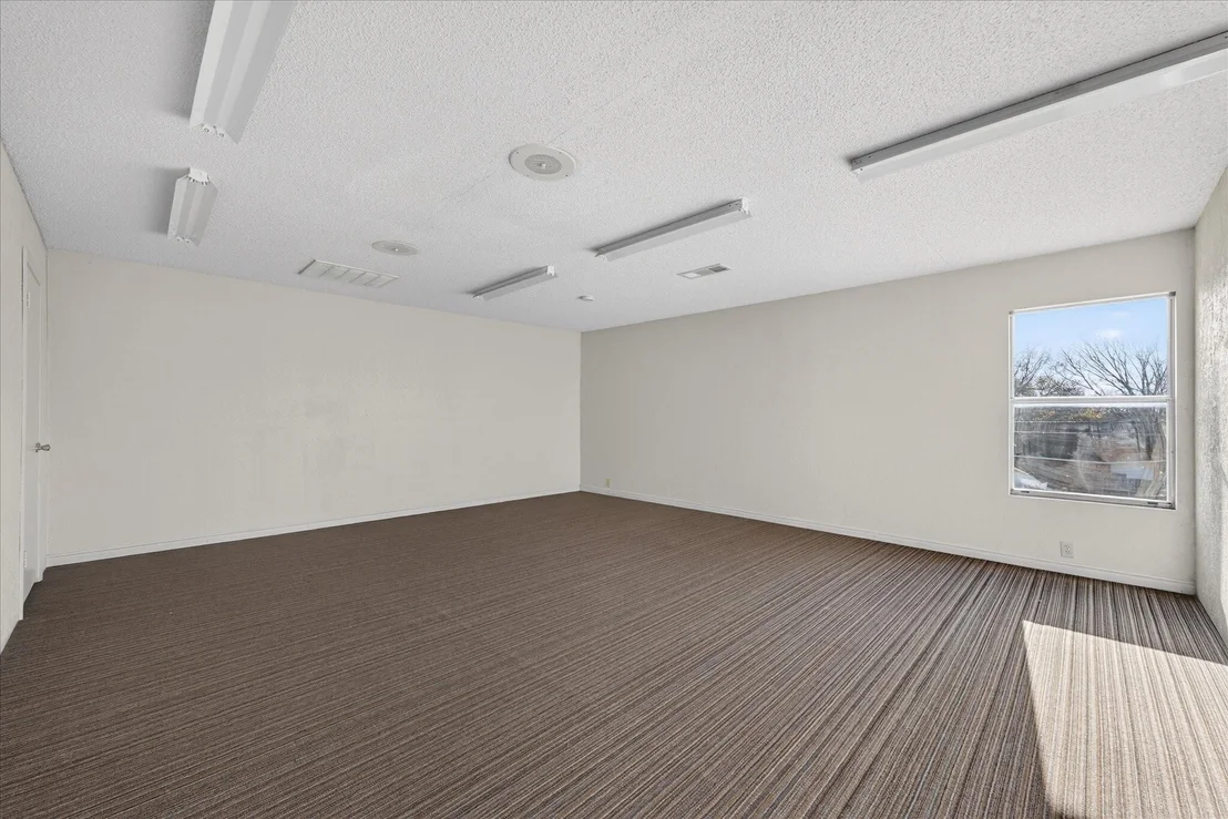 Photo of 611 W Spring Valley Road