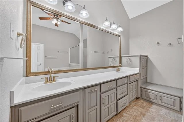 Photo of 2212 Summit Drive