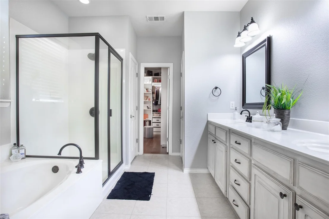 Photo of 10520 Stoneside Trail