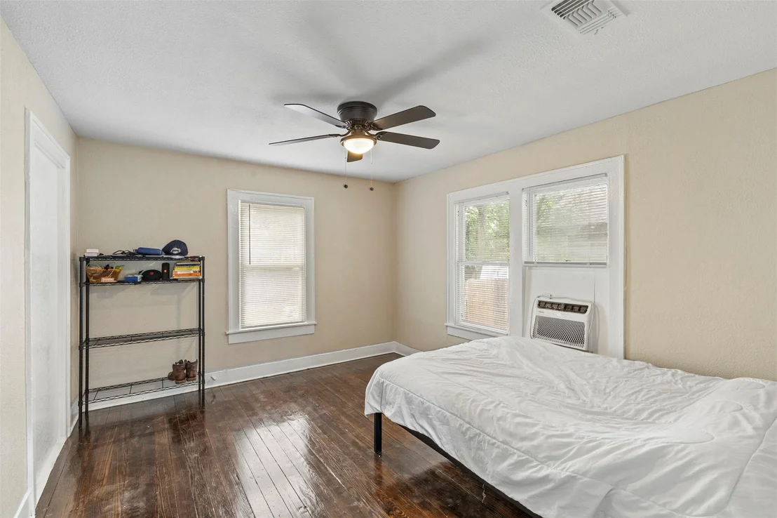 Photo of 3227 Spring Avenue