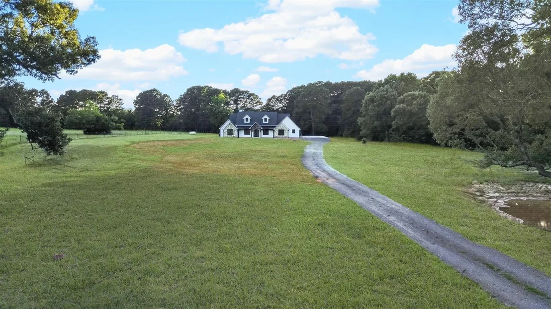 Photo of 2388 Lansing Switch Road