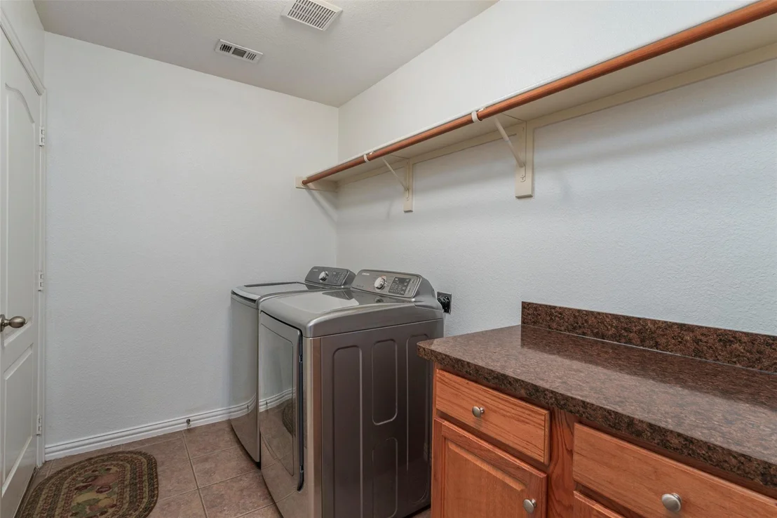 Photo of 6633 Chalk River Drive