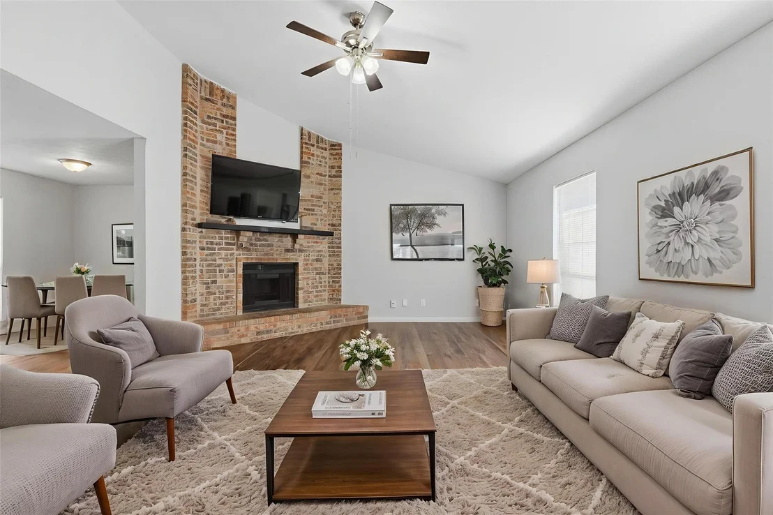 Photo of 2117 Newbury Drive