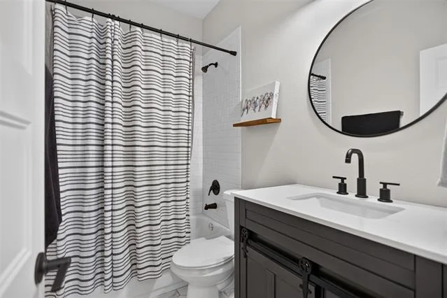 Photo of 2511 Gladstone Drive