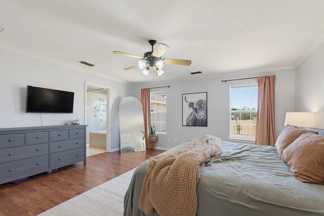 Photo of 1361 Larned Lane