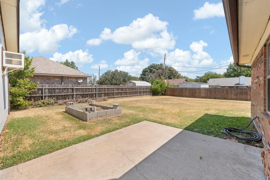 Photo of 433 Black Oak Lane