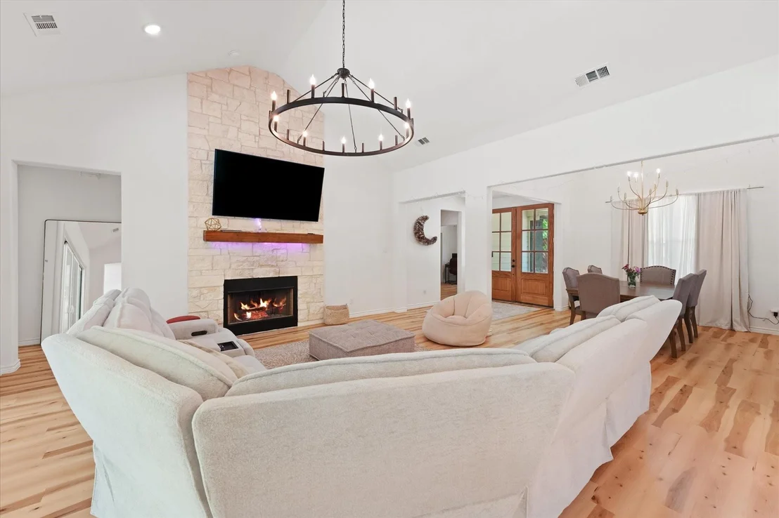 Photo of 9738 Mackenzie Brook