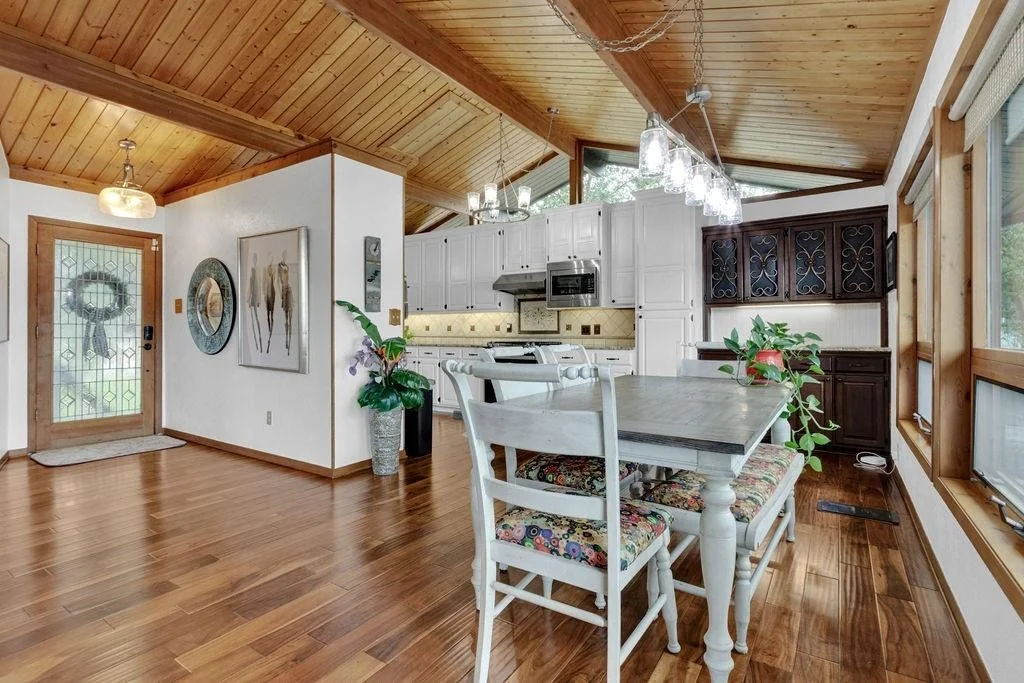 Photo of 334 Hideaway Lane Central
